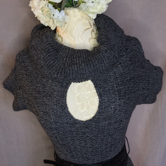 Guess Dark Grey Short Sleeve Tunic Sweater w/ Belt - Picture 7 of 8